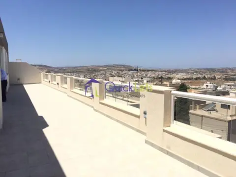 2 bedroom Penthouse to rent in Naxxar