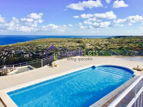 4 bedroom Bungalow to rent in Mellieha