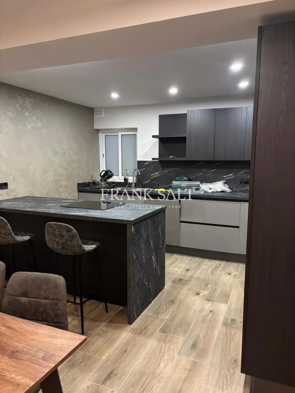 St Pauls Bay, Apartment