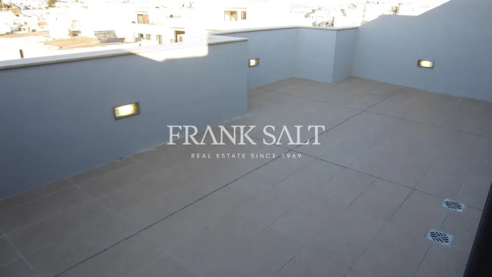 San Gwann, Furnished Penthouse