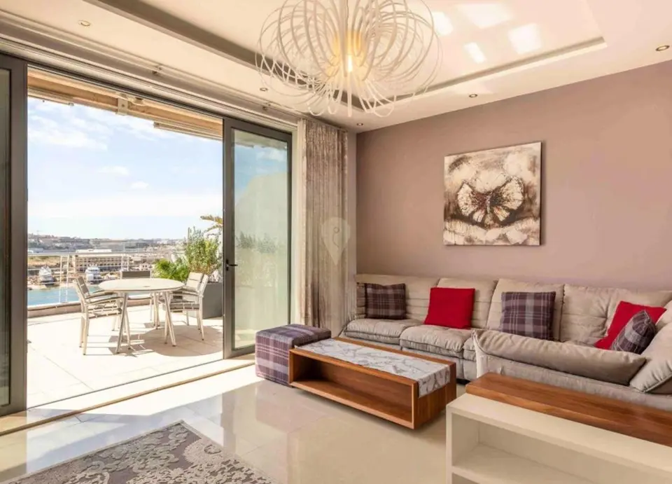 3 bedroom Penthouse for sale in Sliema
