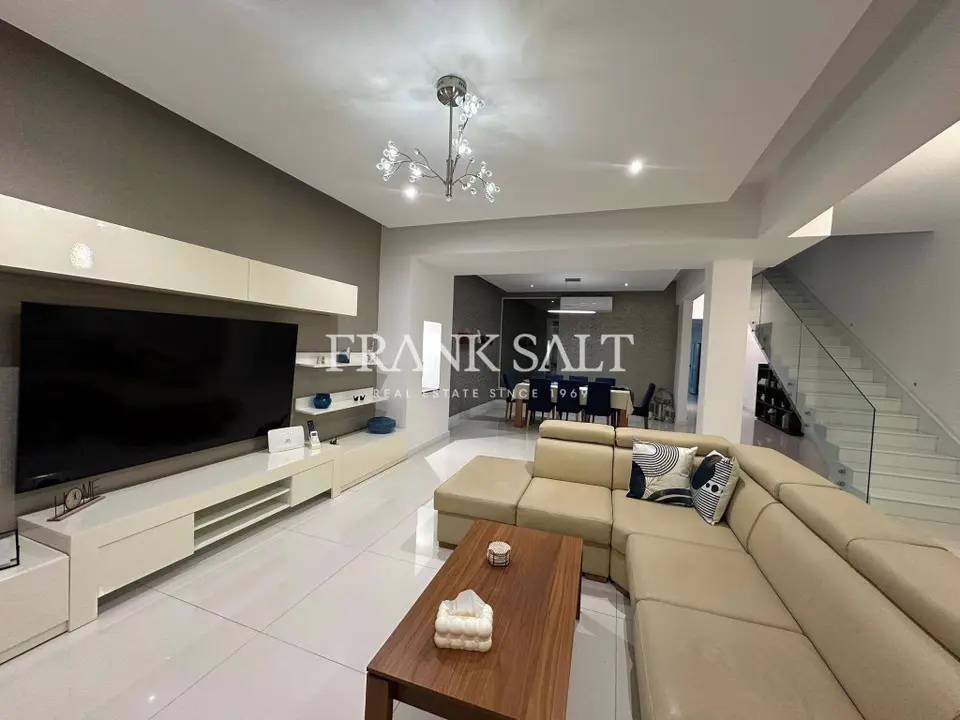 Fgura, Furnished Terraced House