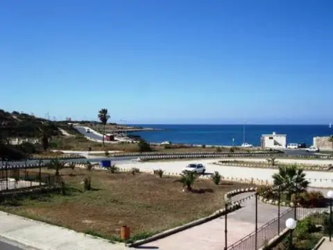 2 bedroom Apartment to rent in Bahar Ic-Caghaq