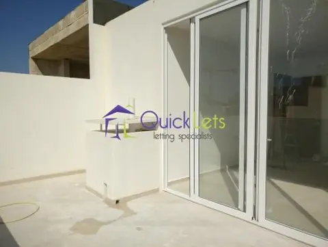 2 bedroom Penthouse to rent in Siggiewi