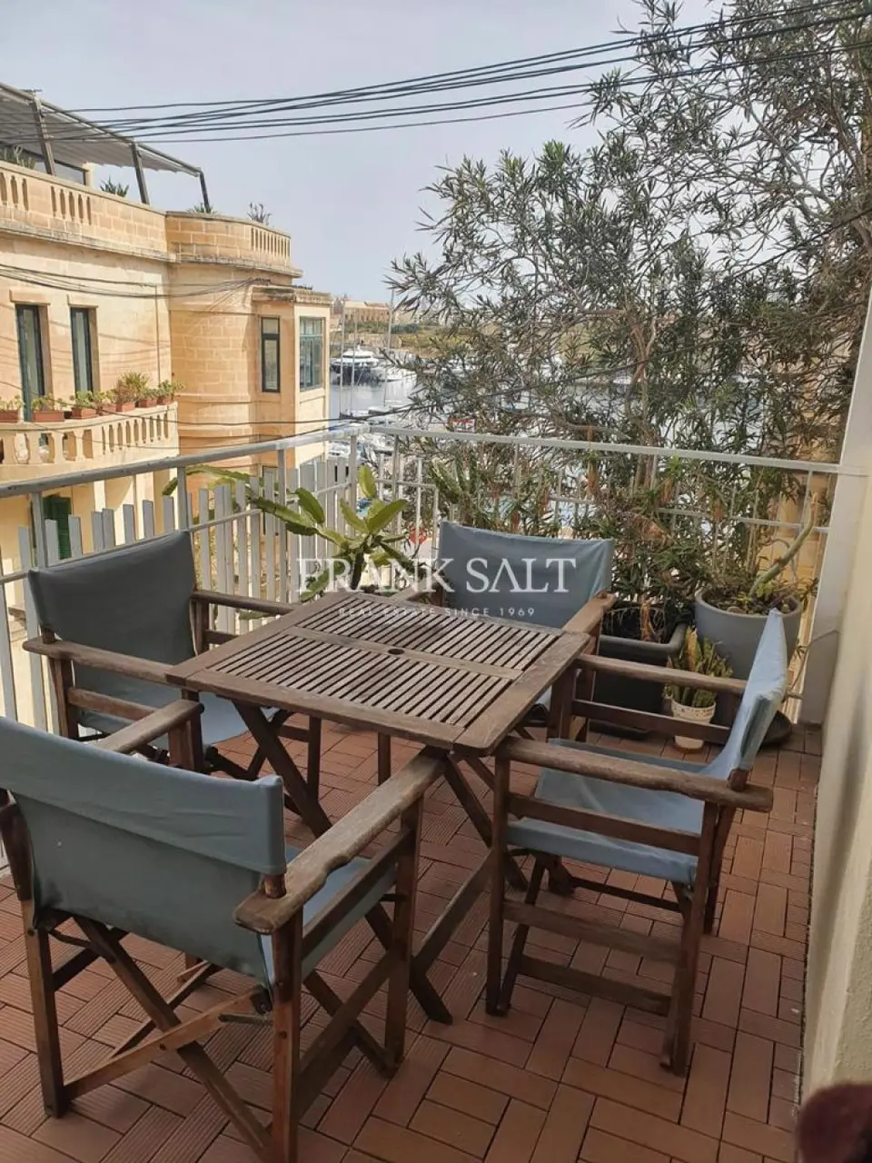 Ta' Xbiex, Apartment