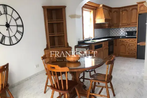 2 Bedroom Apartment To Rent in St Julian's
