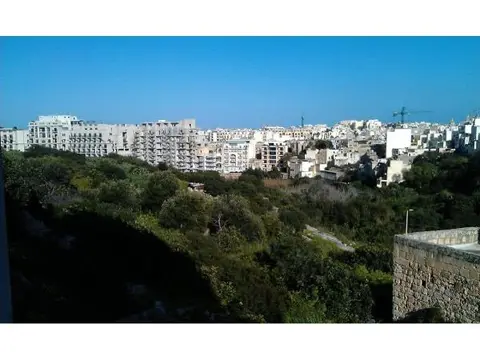 3 bedroom Apartment to rent in St Julian's