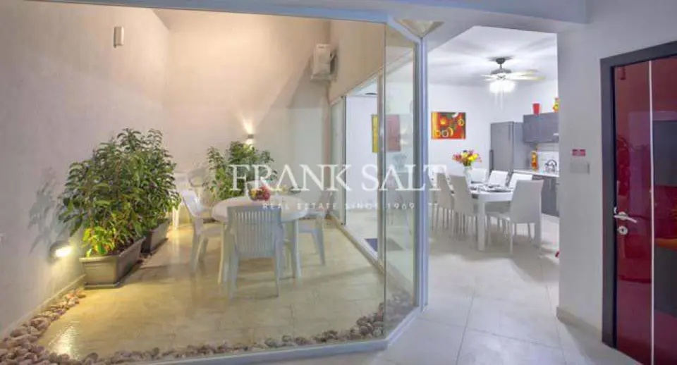 Madliena, Furnished Villa