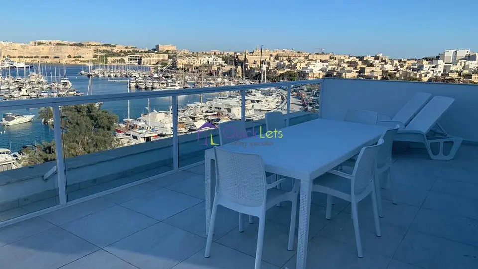 3 bedroom Penthouse to rent in Gzira