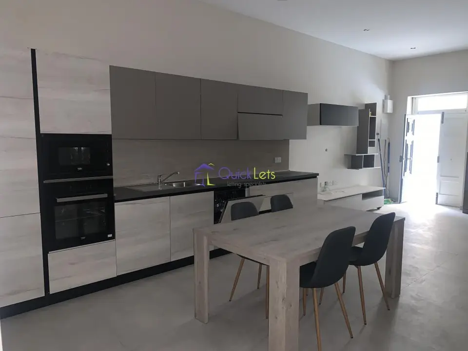 2 bedroom Maisonette to rent in Sliema