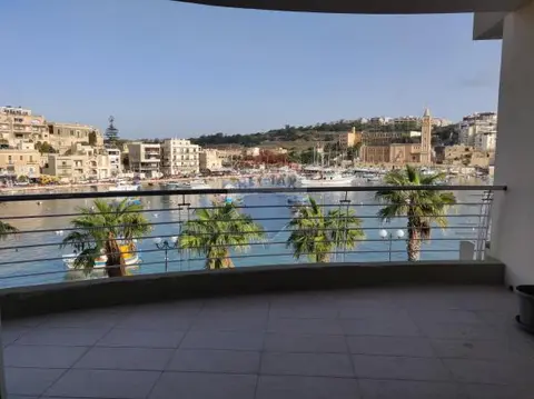 2 bedroom Penthouse to rent in Marsascala
