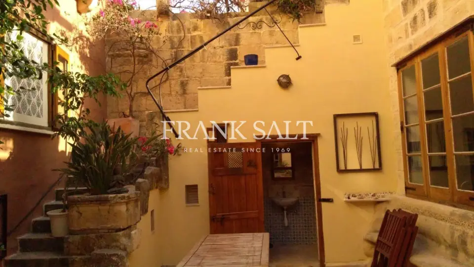Naxxar, Converted House of Character