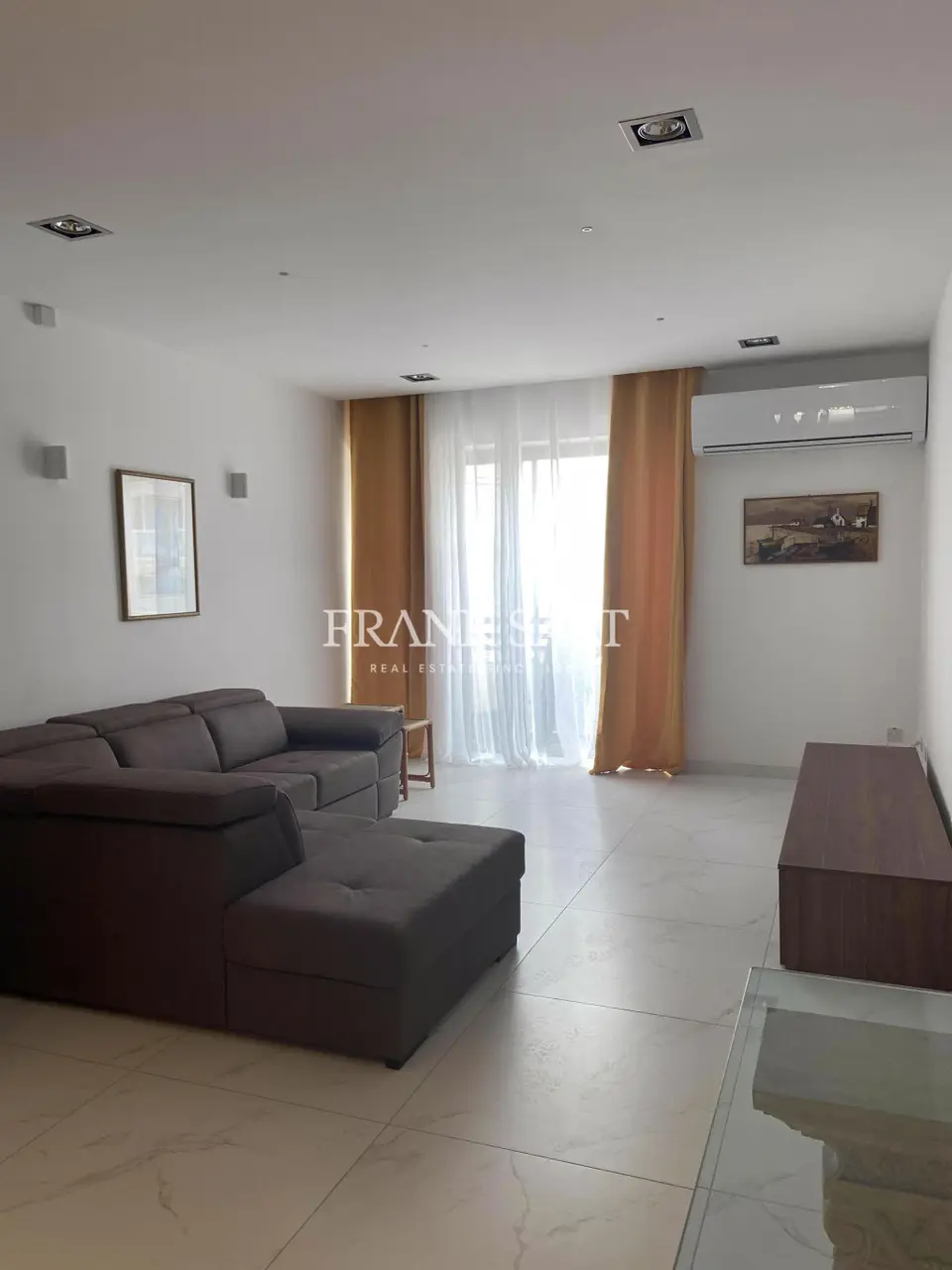 Attard, Maisonette