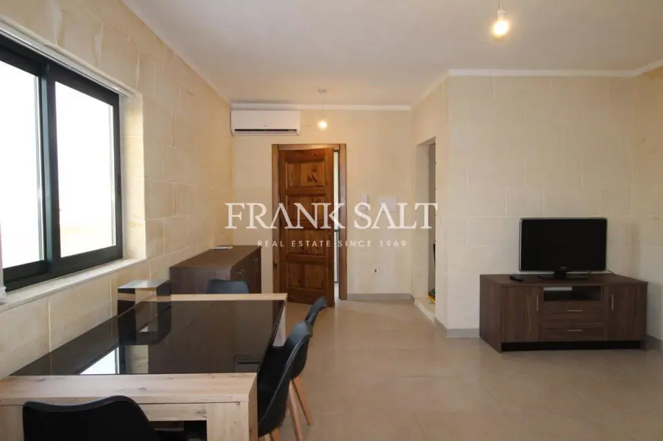 Victoria, Furnished Penthouse