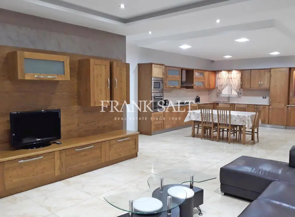 Marsaxlokk, Furnished Maisonette