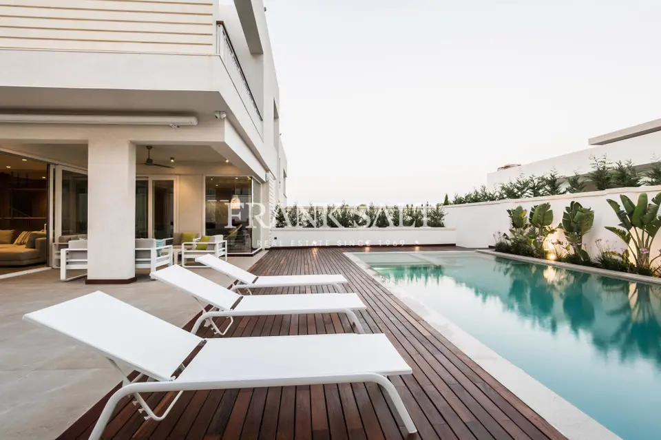 Madliena, Furnished Semi-detached Villa