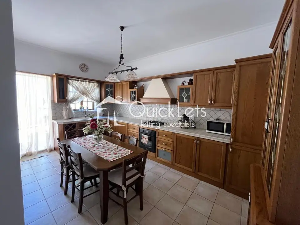 2 bedroom Maisonette to rent in Zurrieq
