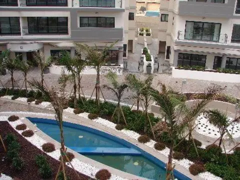 1 bedroom Studio Flat to rent in St Julian's