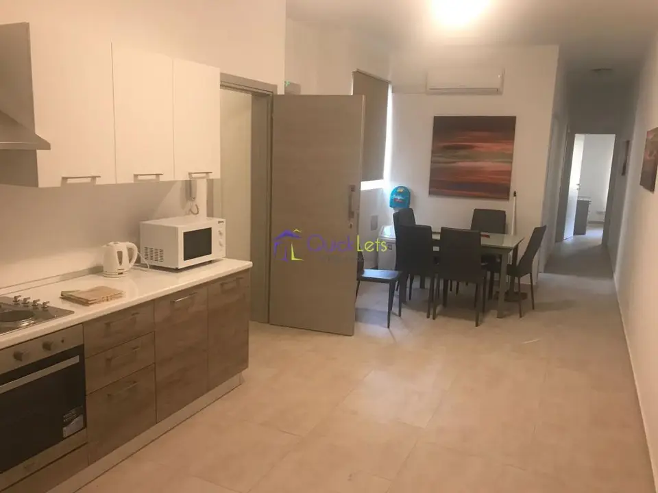 2 bedroom Apartment to rent in Gzira