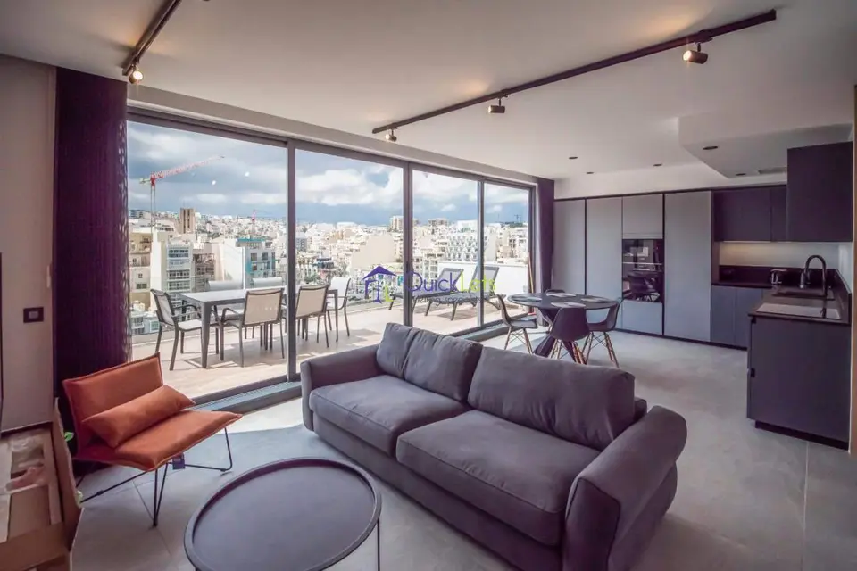 2 bedroom Penthouse to rent in St. Julians