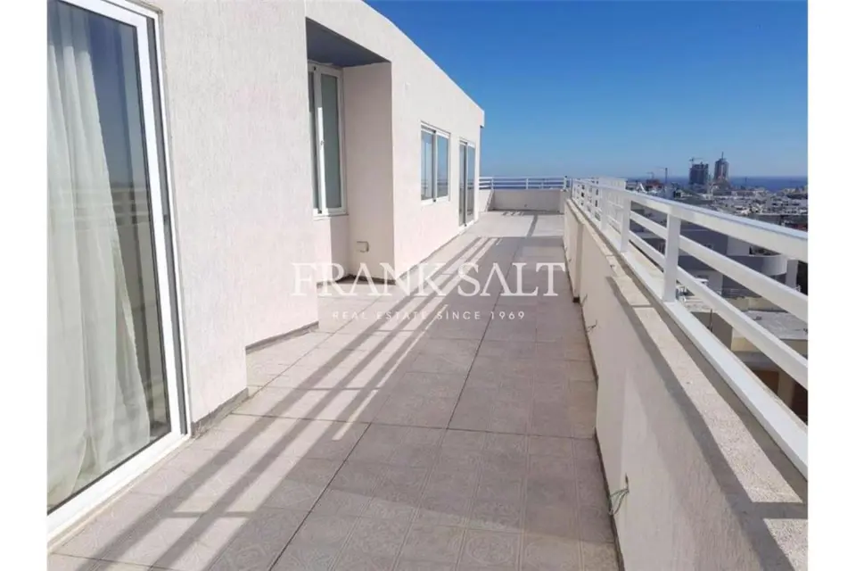 Tal-Ibrag, Penthouse