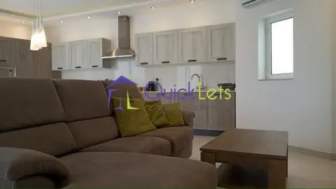 3 bedroom Penthouse to rent in Sliema