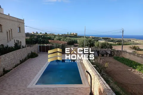 6 Bedroom Villa For Sale in Gozo - Gharb