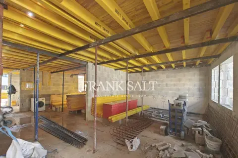 3 Bedroom Apartment For Sale in Balzan