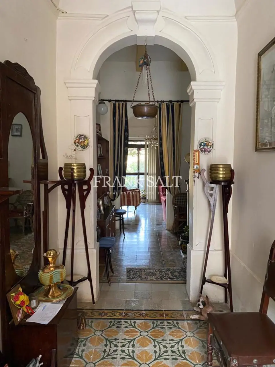 Kercem, Townhouse