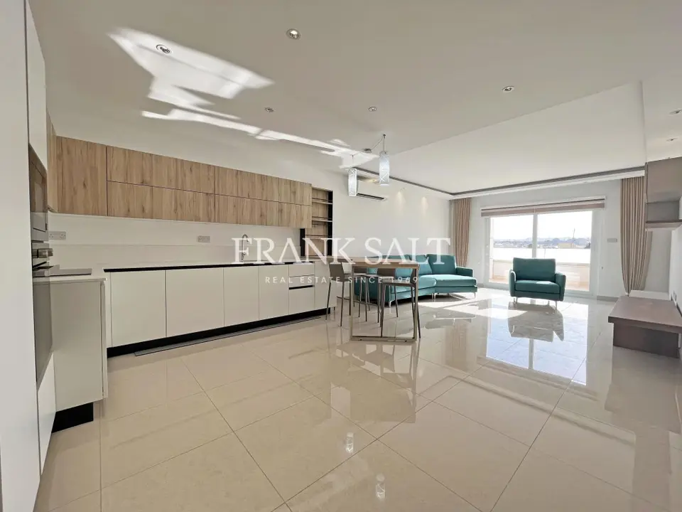 Mosta, Penthouse