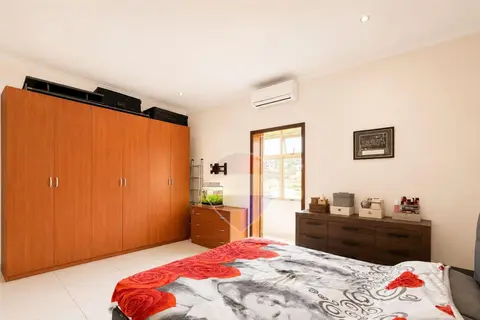 3 Bedroom Maisonette For Sale in Cospicua (Bormla)