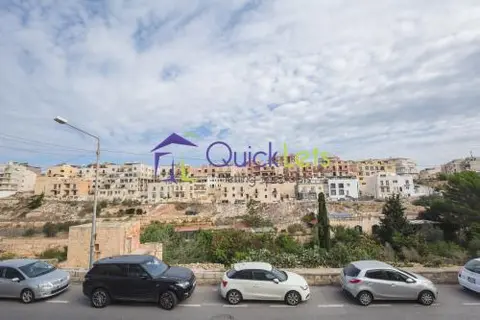 3 bedroom Maisonette to rent in St. Julians