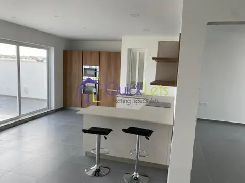 2 bedroom Penthouse to rent in Swieqi