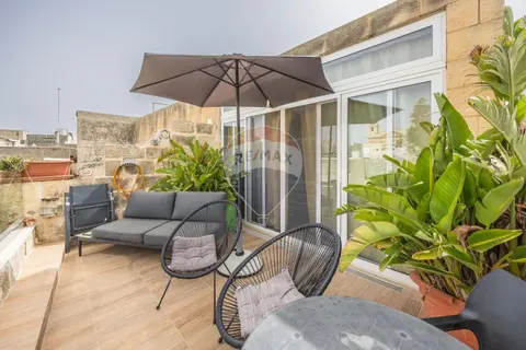 6 Bedroom House of Character For Sale in Naxxar