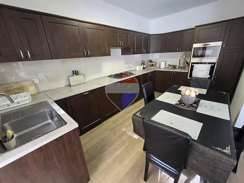 6 bedroom Maisonette Duplex for sale in Swieqi