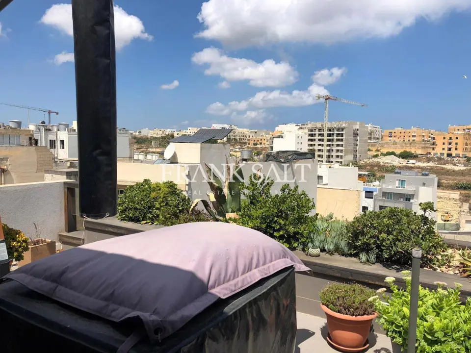 St Julians, Furnished Penthouse