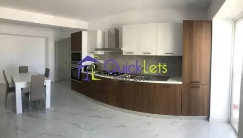 3 bedroom Apartment to rent in Ta' Xbiex