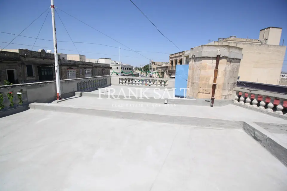 Santa Venera, Semi-Furnished Town House