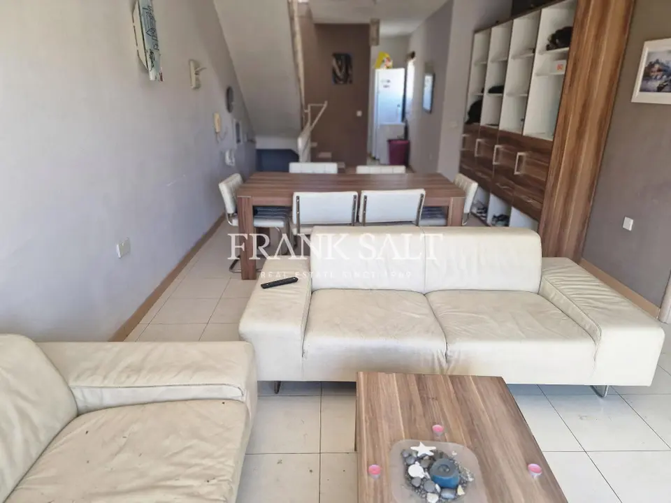 St Pauls Bay, Penthouse