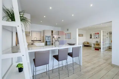 3 Bedroom Apartment For Sale in St Julian's