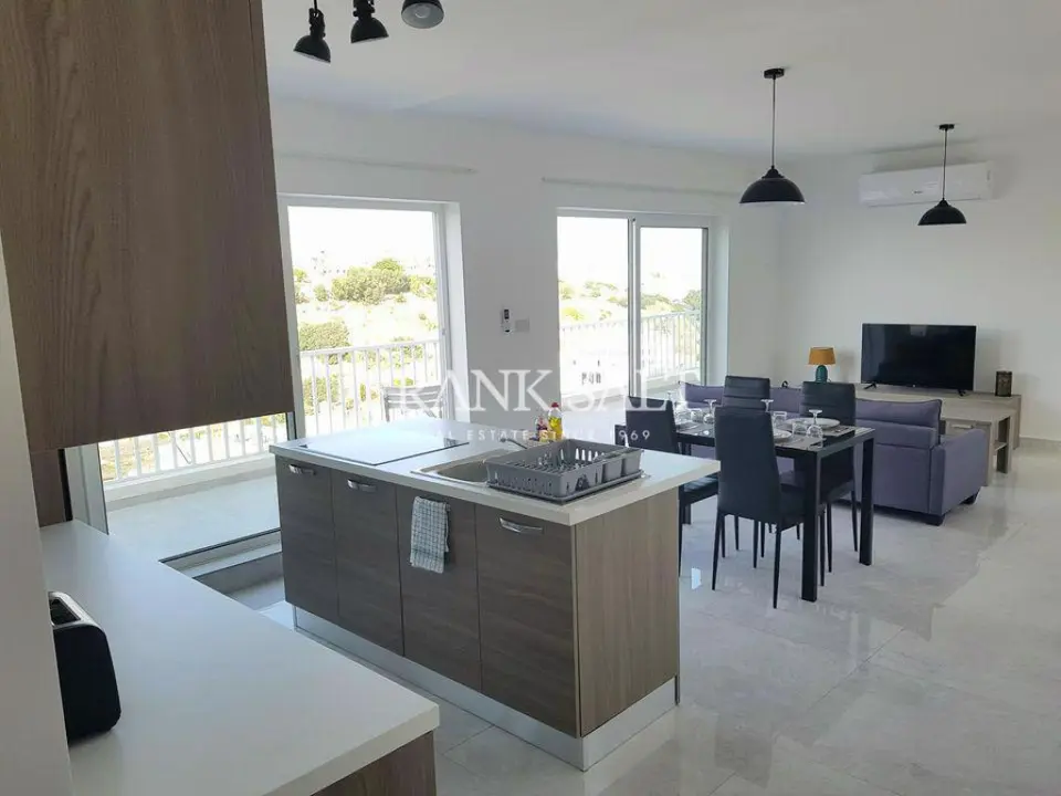 Santa Venera, Furnished Penthouse