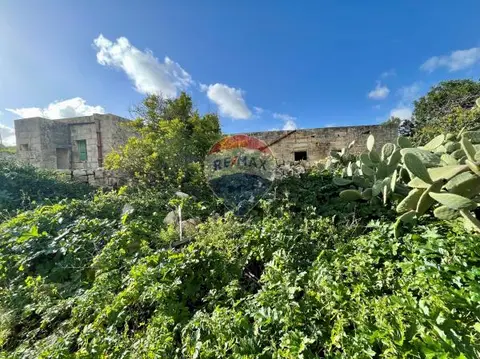 Farmhouse for sale in Birzebbuga