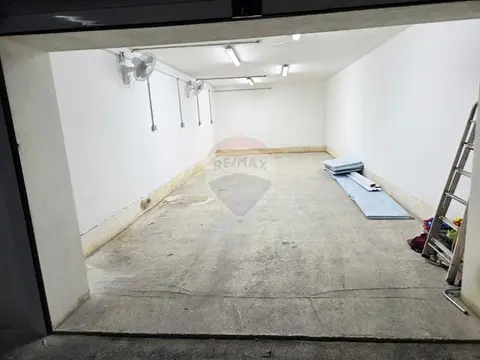 Garage (Residential) for sale in Marsascala