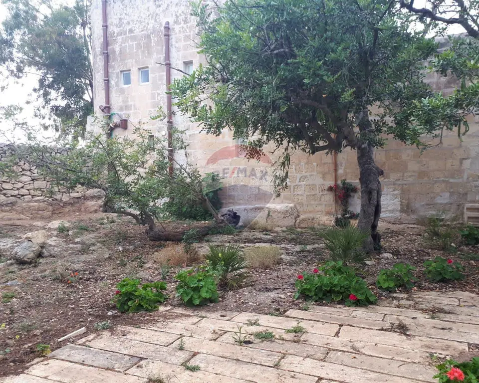 3 bedroom Farmhouse to rent in Qormi