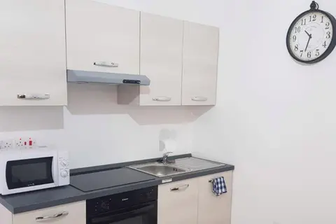 1 Bedroom Town House To Rent in St Julian's