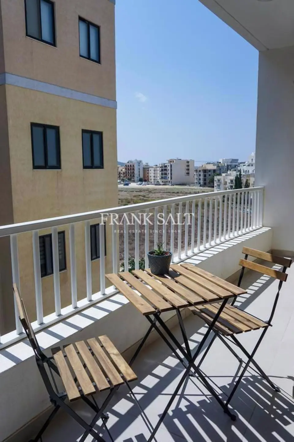 Qawra, Furnished Apartment