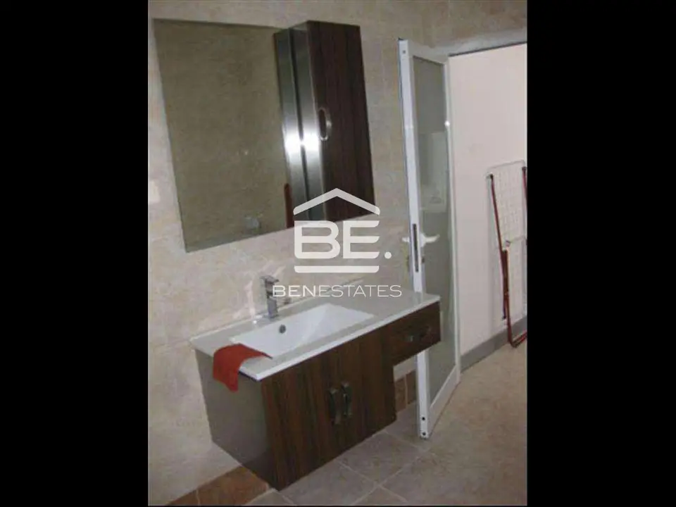 2 bedroom Commercial to rent in Lija