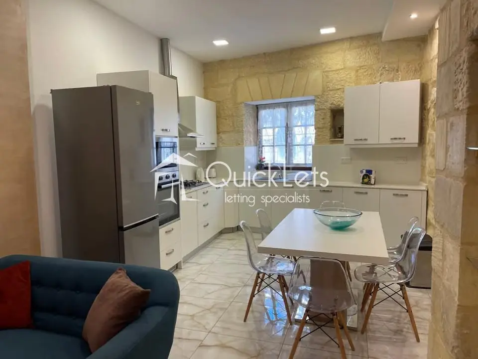 2 bedroom House of Character to rent in Mosta