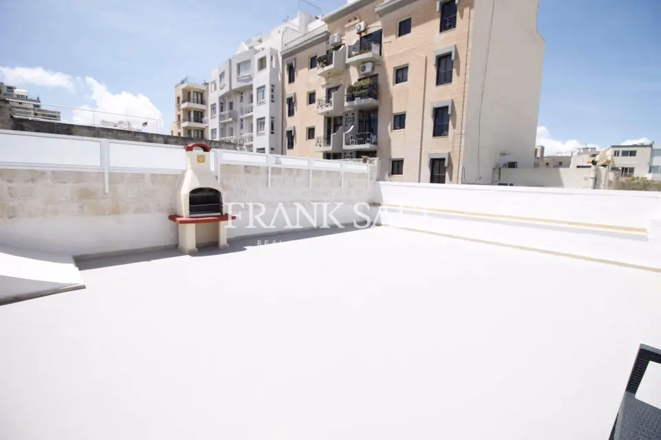 Sliema, Furnished Town House