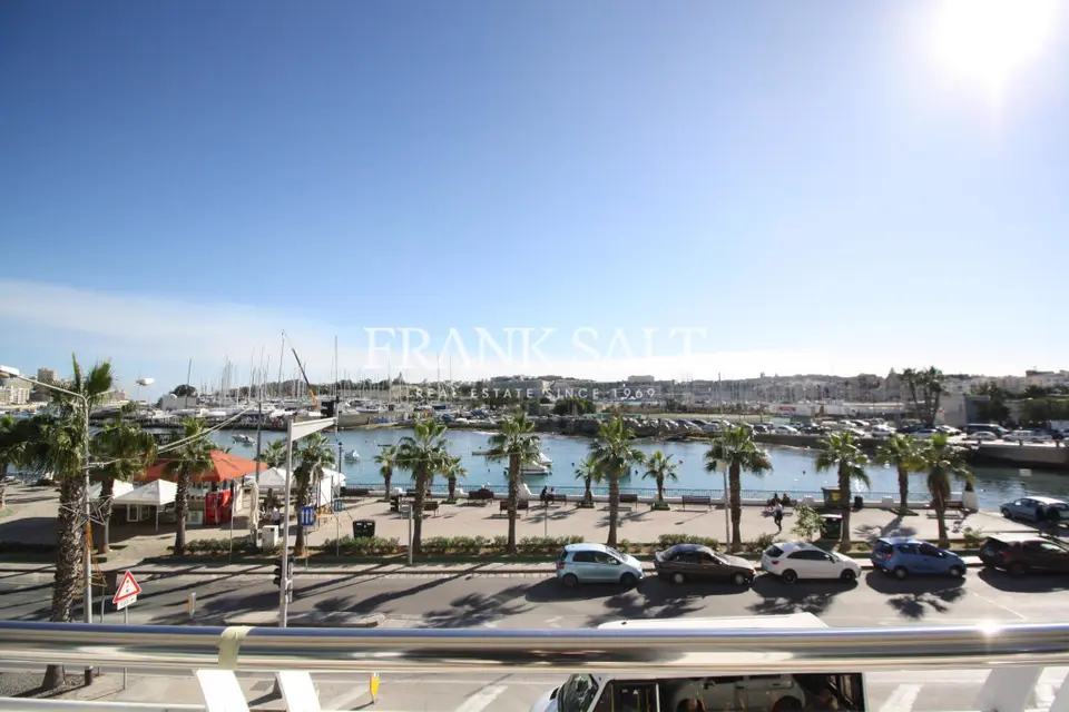 Gzira, Furnished Apartment